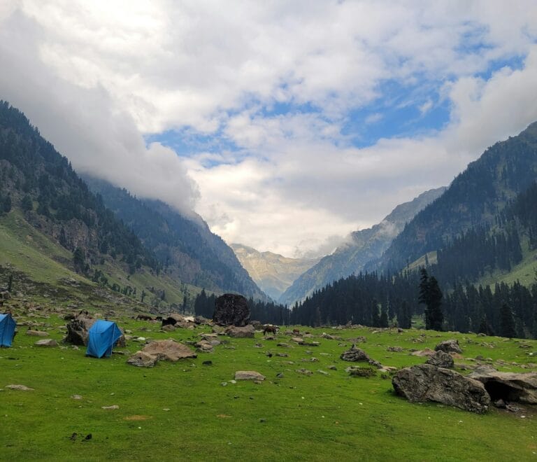 Kashmir Great Lakes Trek – 6 Nights / 7 Days